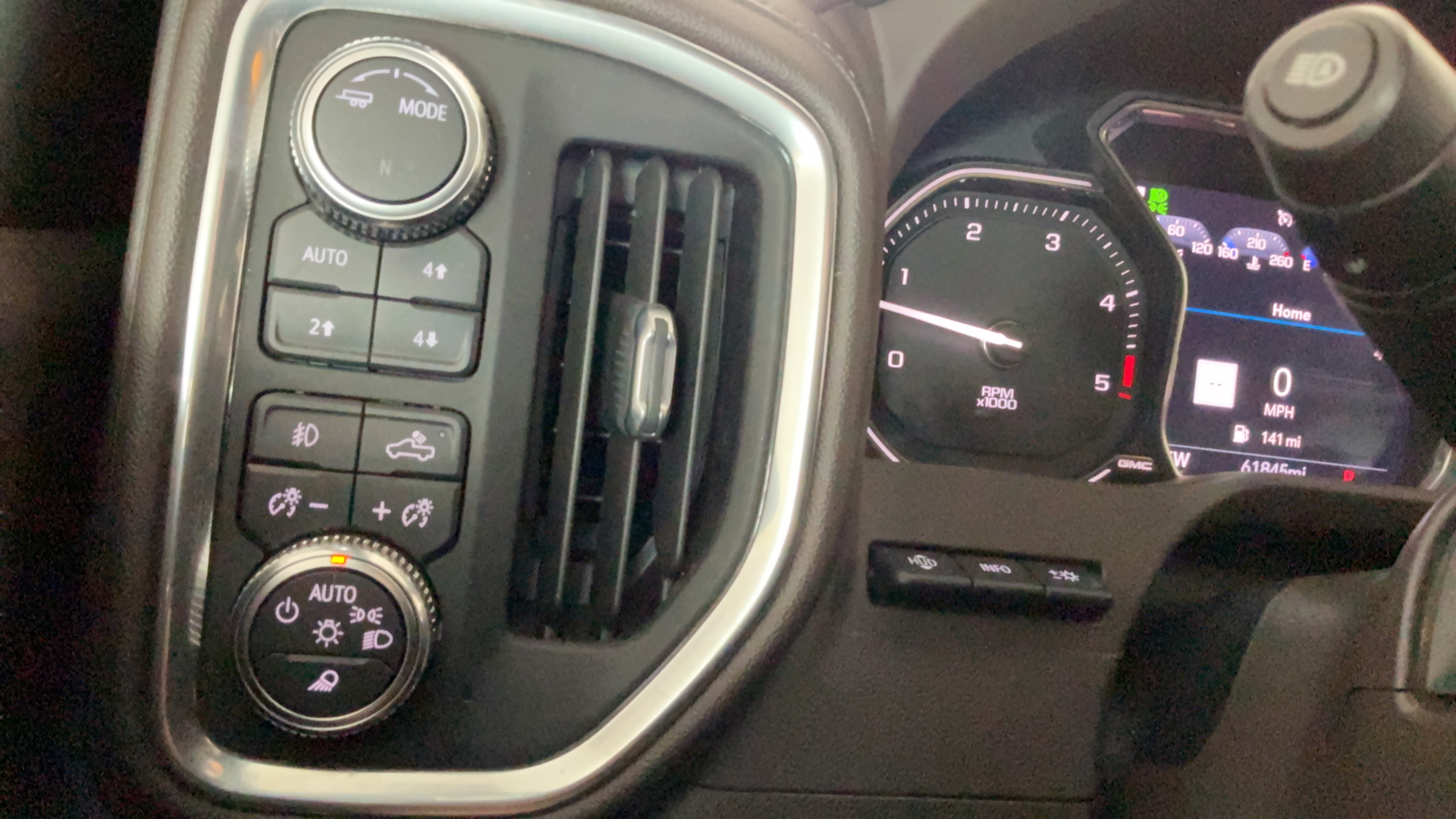 Used 2022 GMC Sierra 3500 Denali w/ Denali Ultimate Package AWD/4WD image 20