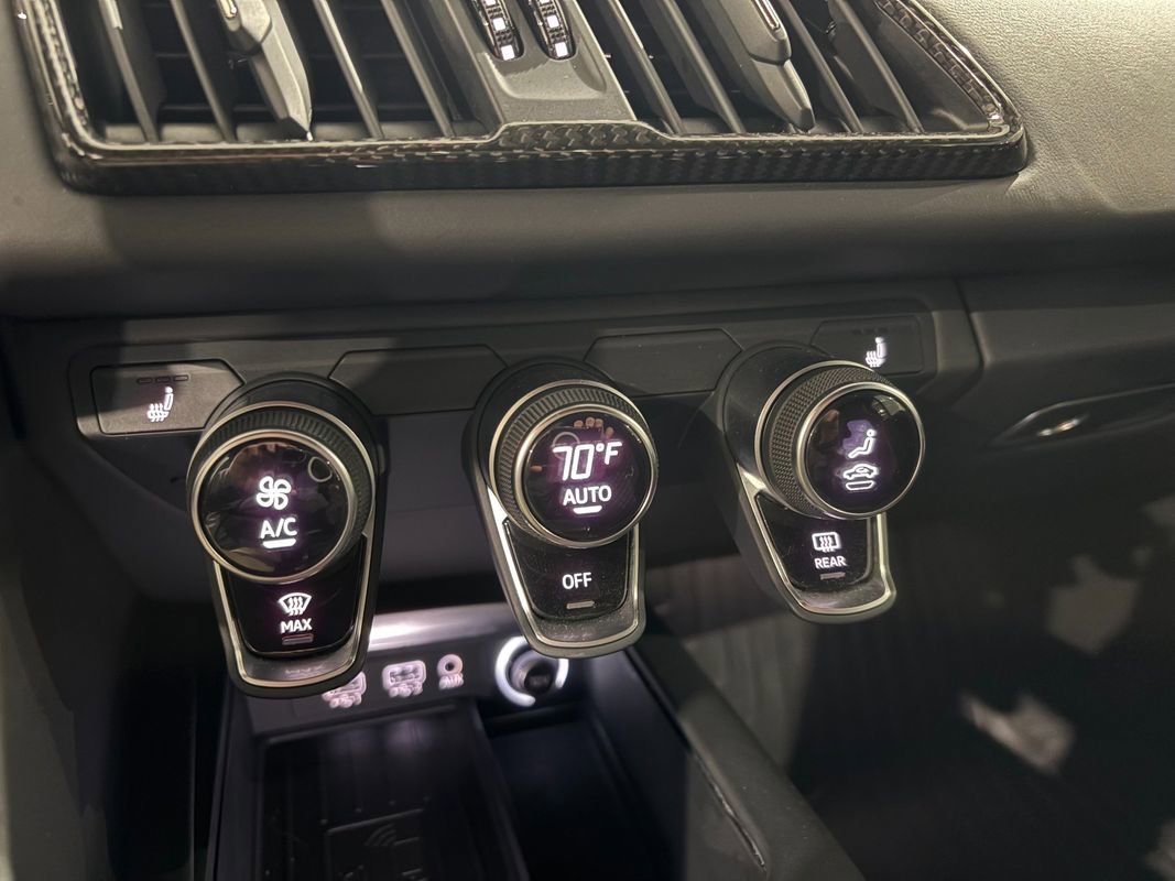 Used 2021 Audi R8 V10 w/ Premium Package image 25