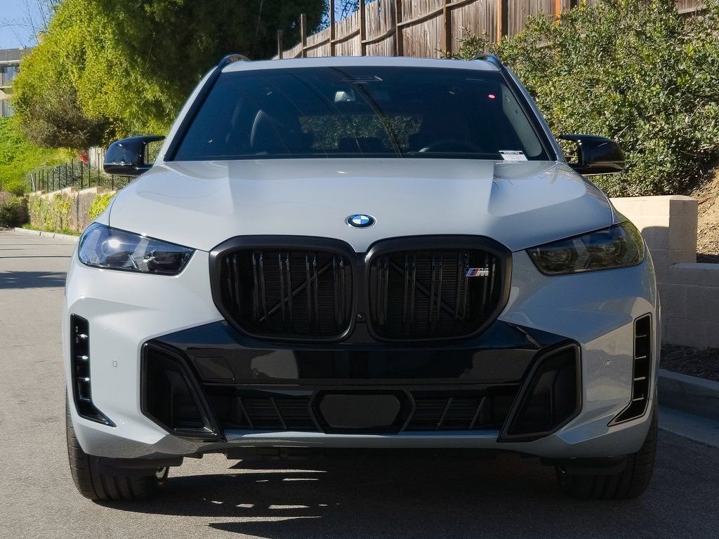 New 2026 BMW X5 M60i image 3
