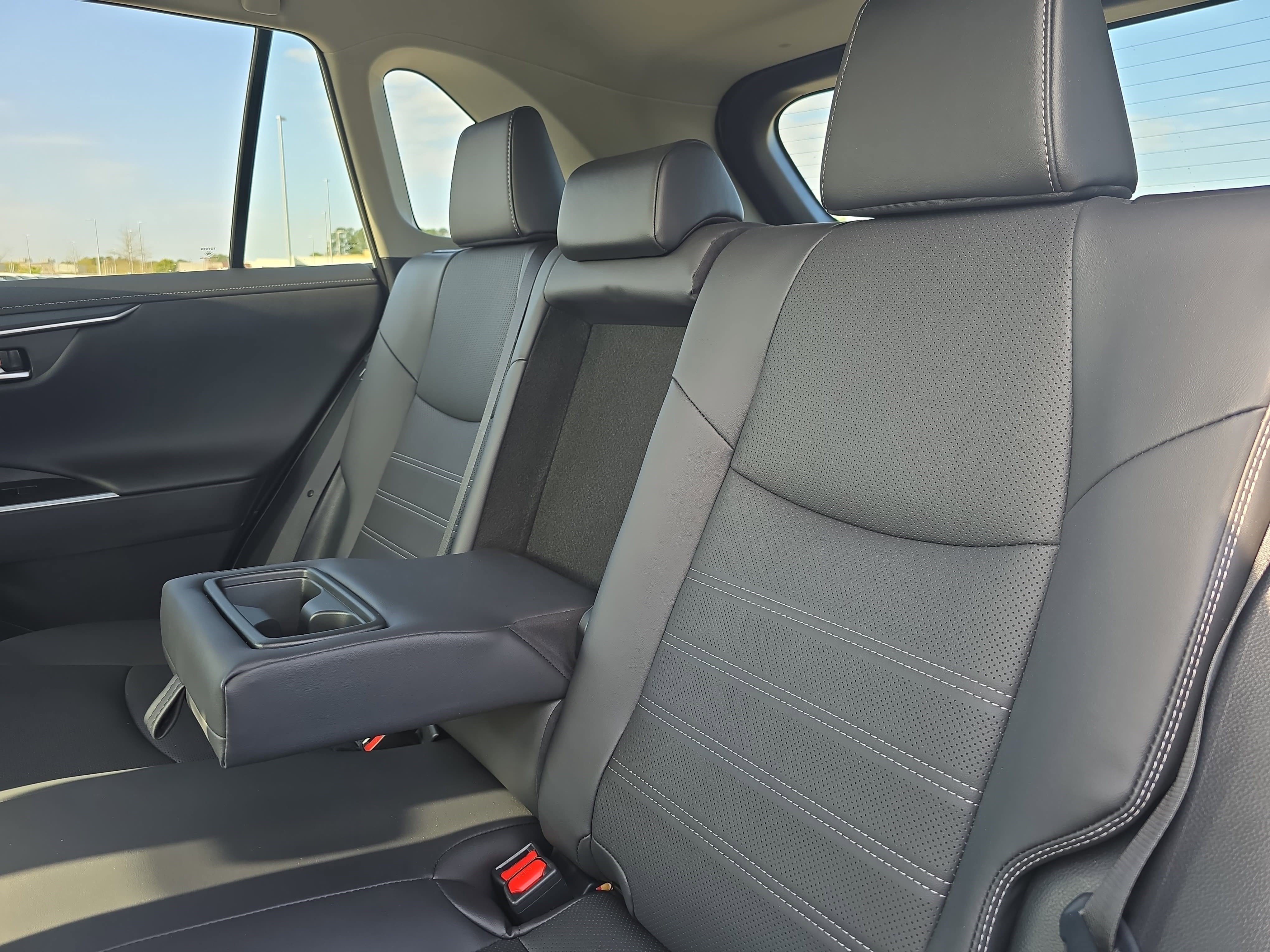 Used 2025 Toyota RAV4 Limited w/ Advanced Technology Package image 15