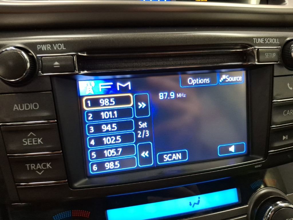 Used 2013 Toyota RAV4 XLE image 22