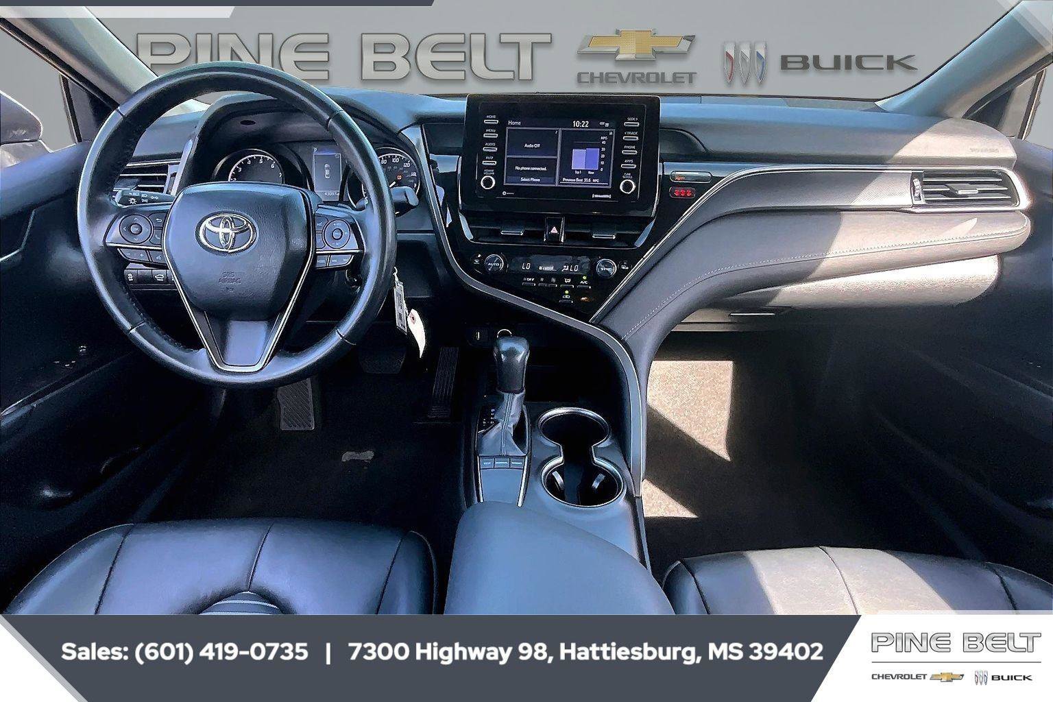 Used 2024 Toyota Camry SE image 13