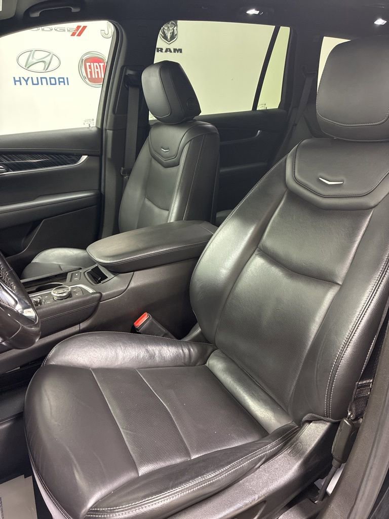Used 2023 Cadillac XT6 Premium Luxury AWD/4WD image 10