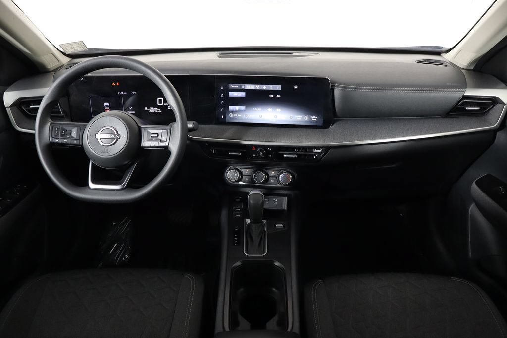 Used 2025 Nissan Kicks SV FWD image 13