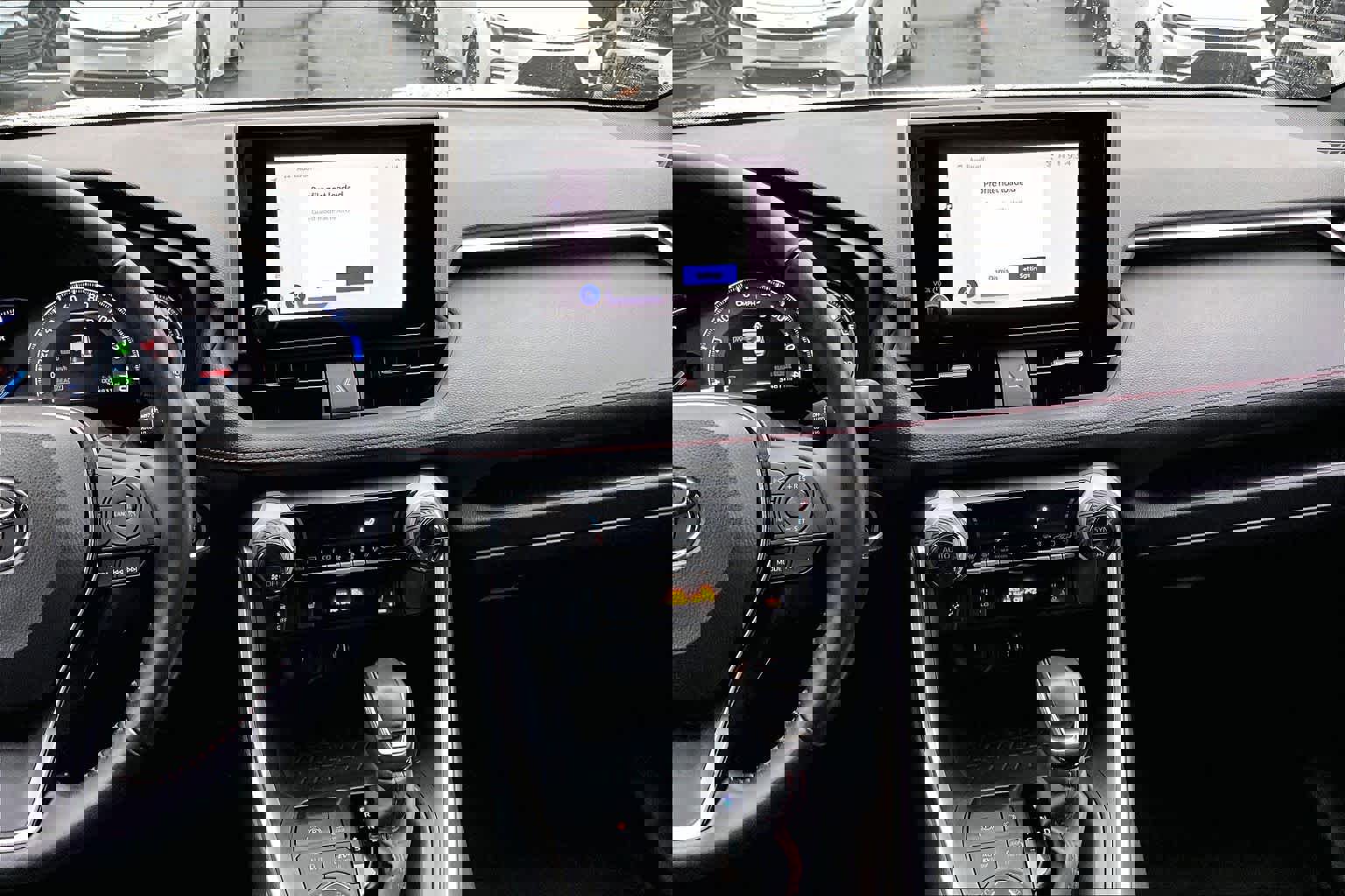 Used 2023 Toyota RAV4 SE image 6