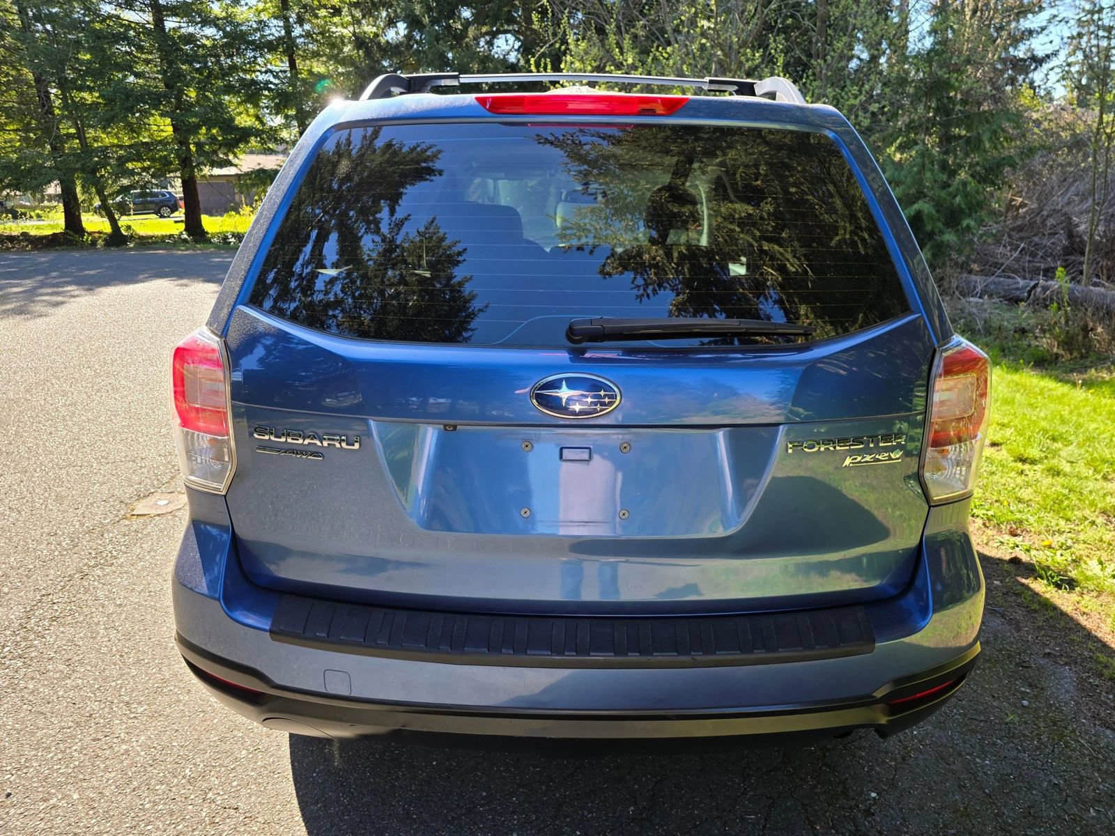 Used 2017 Subaru Forester 2.5i w/ Alloy Wheel Package AWD/4WD image 4