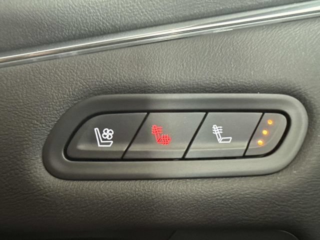 Certified 2024 Cadillac Escalade Premium Luxury w/ LPO, Floor Liner Package AWD/4WD image 77