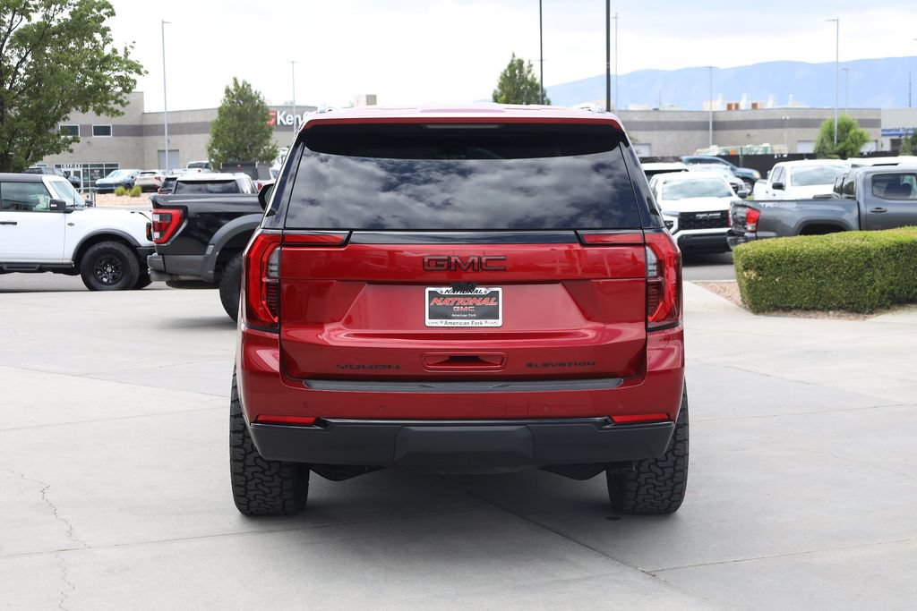 Used 2026 GMC Yukon Elevation w/ Elevation Premium Package AWD/4WD image 4