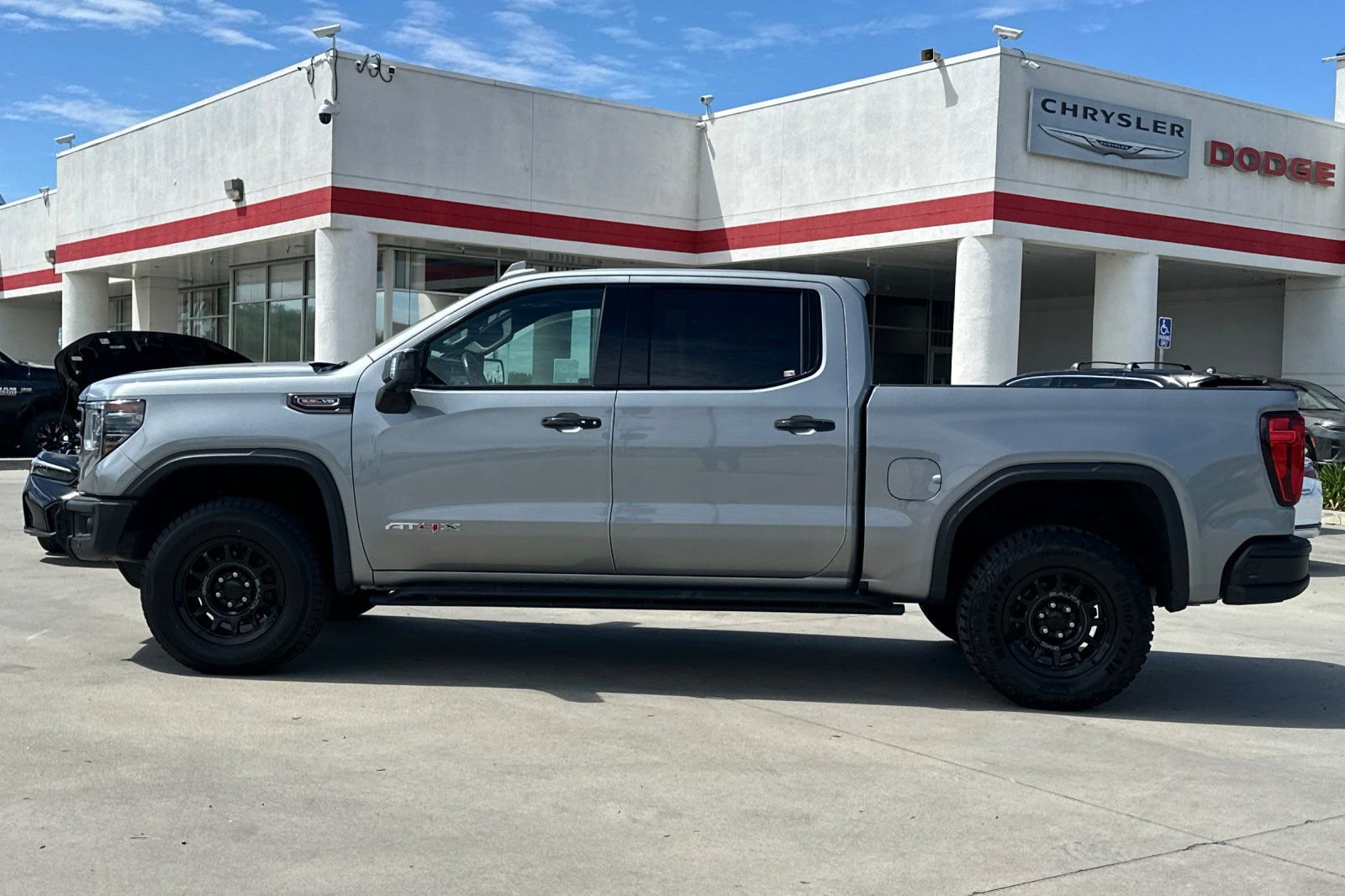 Used 2023 GMC Sierra 1500 AT4X w/ AT4X AEV Edition AWD/4WD image 3