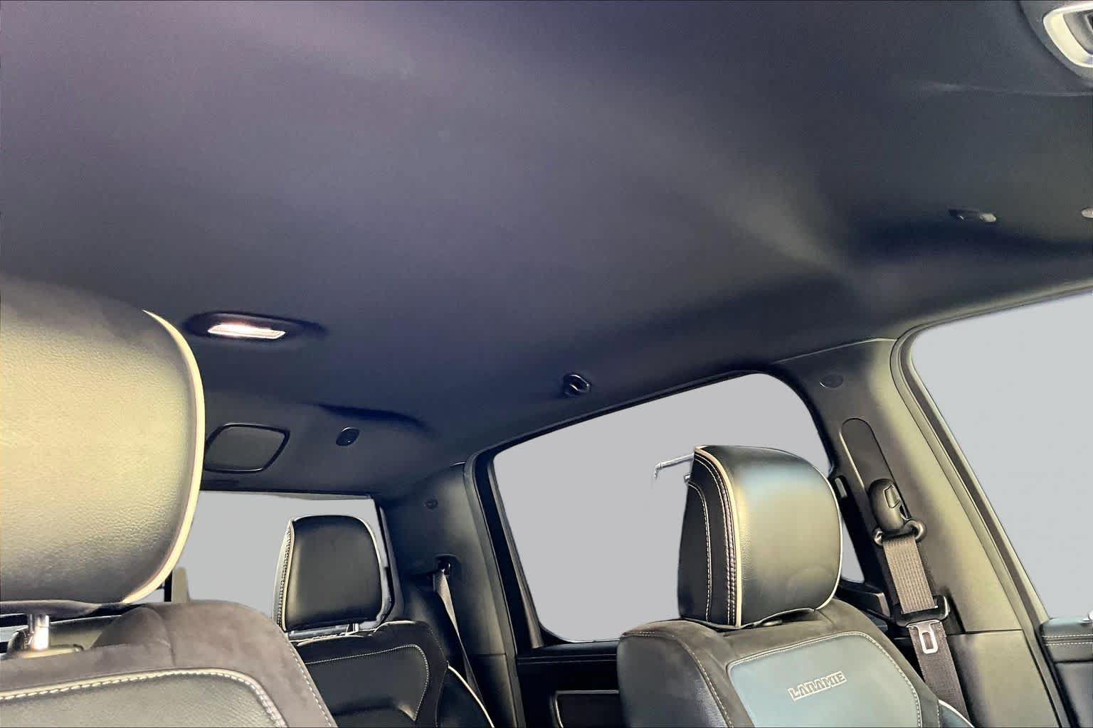 Used 2021 RAM 1500 Laramie AWD/4WD image 16