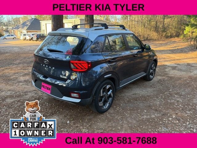 Used 2021 Hyundai Venue image 11