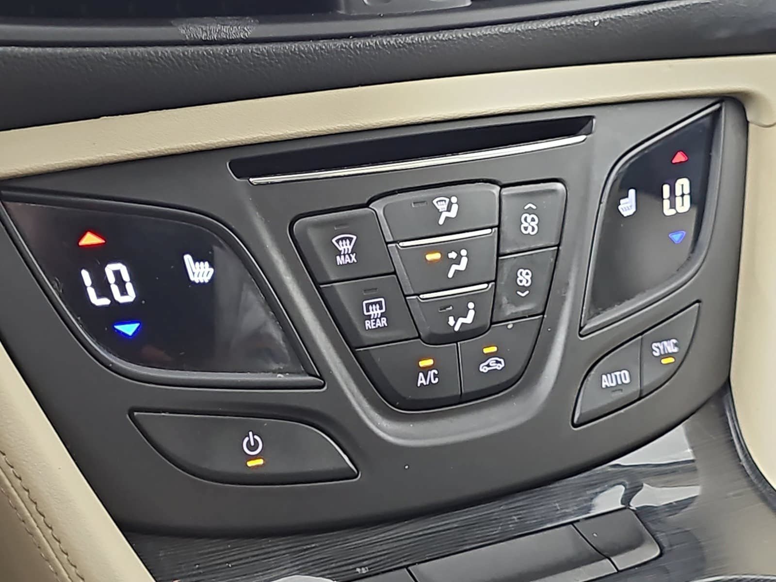 Used 2016 Buick Envision Premium AWD/4WD image 24