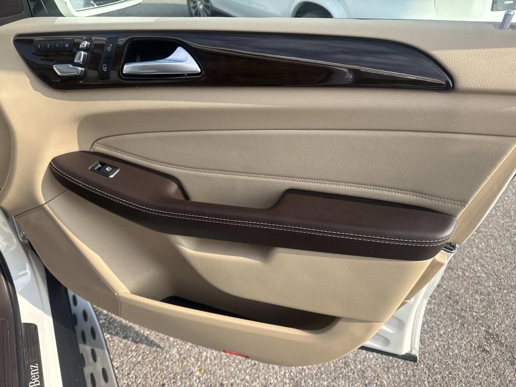 Used 2018 Mercedes-Benz GLS 450 4MATIC image 14