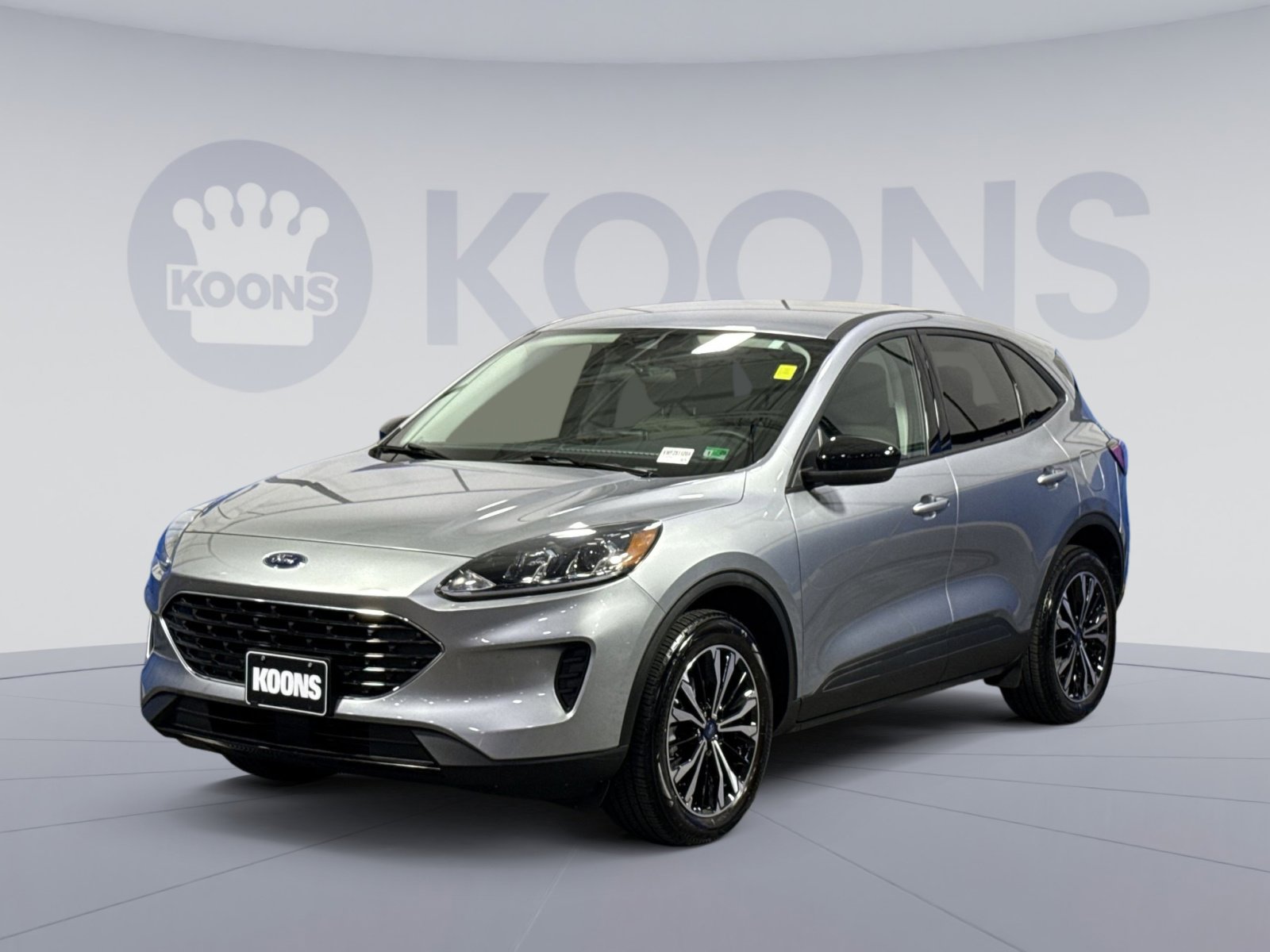 Used 2022 Ford Escape SE w/ SE Sport Appearance Package