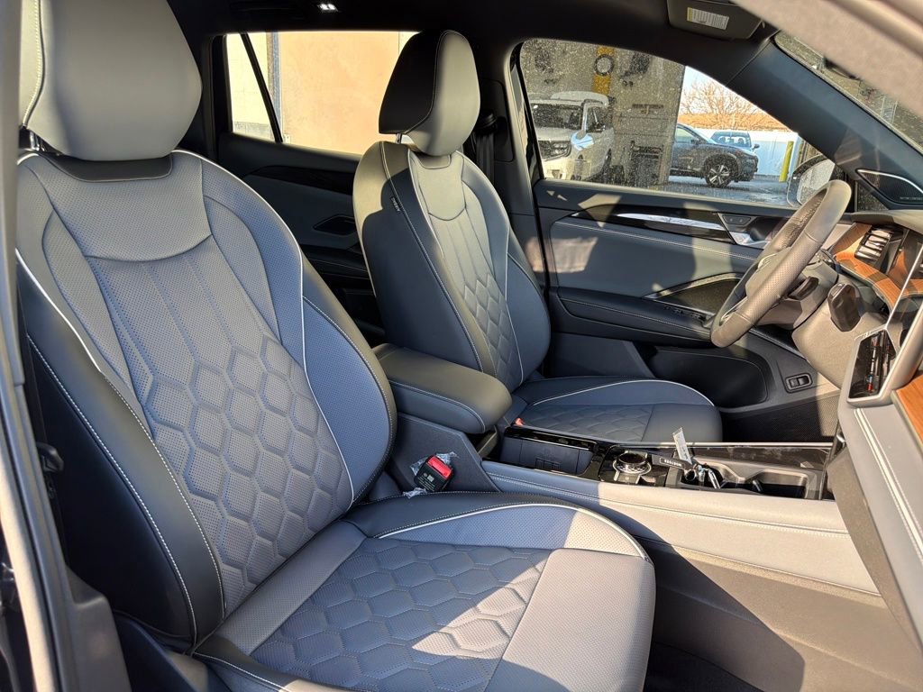 New 2026 Volkswagen Tiguan SEL R-Line image 34