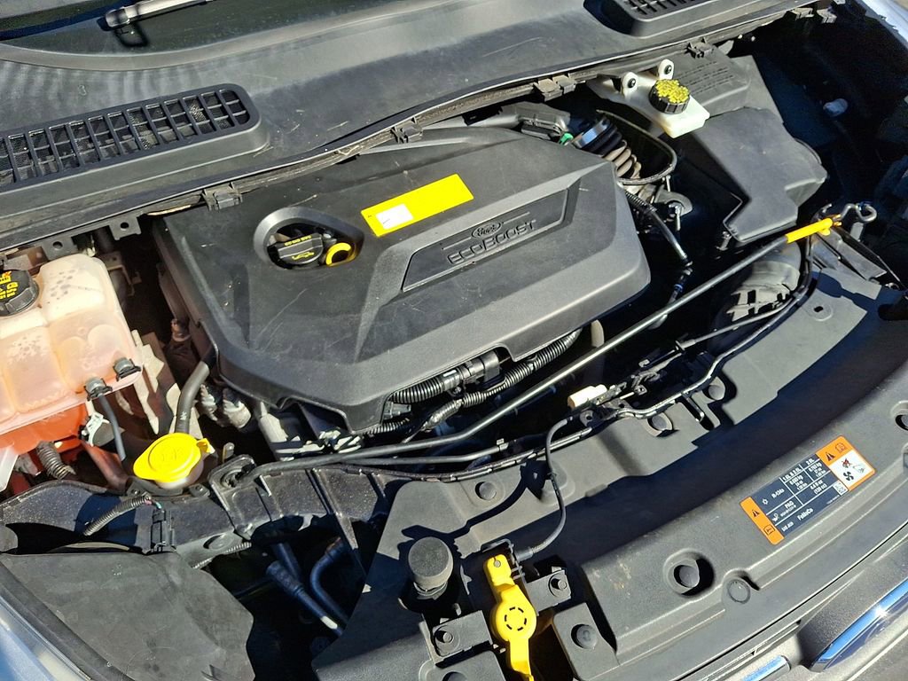 Used 2015 Ford Escape SE image 28