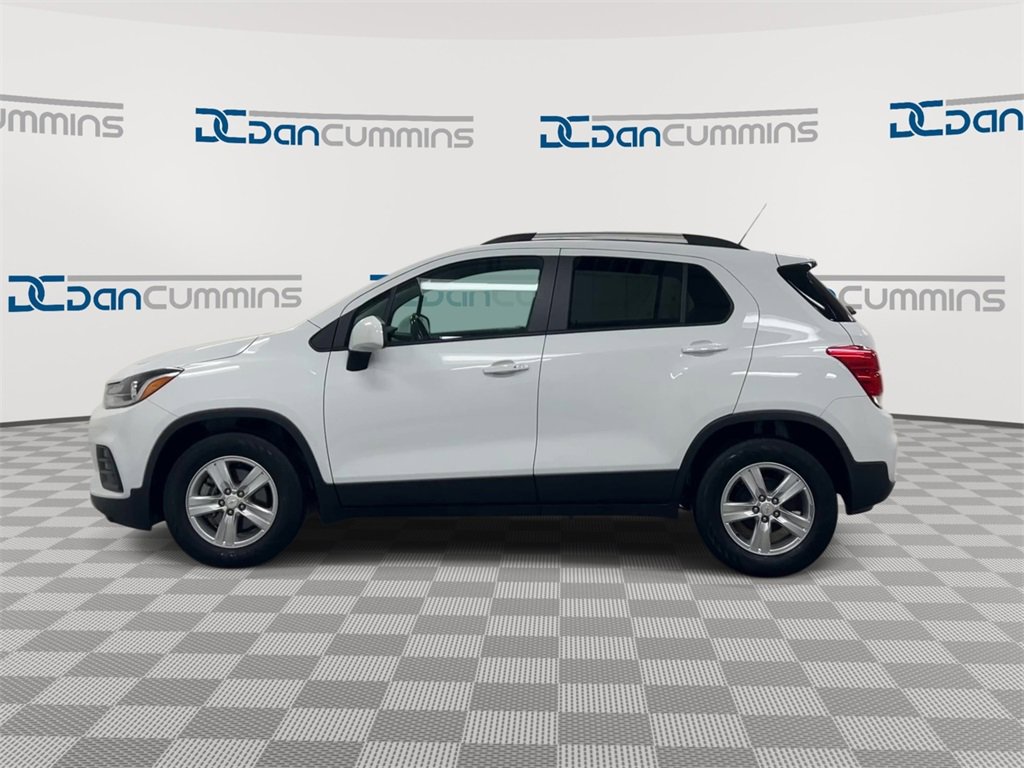 Used 2022 Chevrolet Trax LT w/ LT Convenience Package image 5