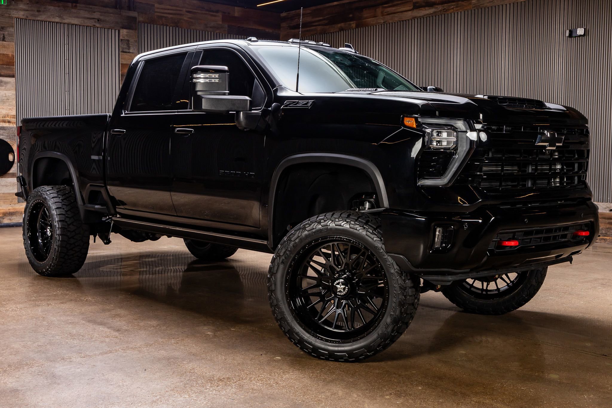 Used 2025 Chevrolet Silverado 3500 LTZ w/ LTZ Plus Package