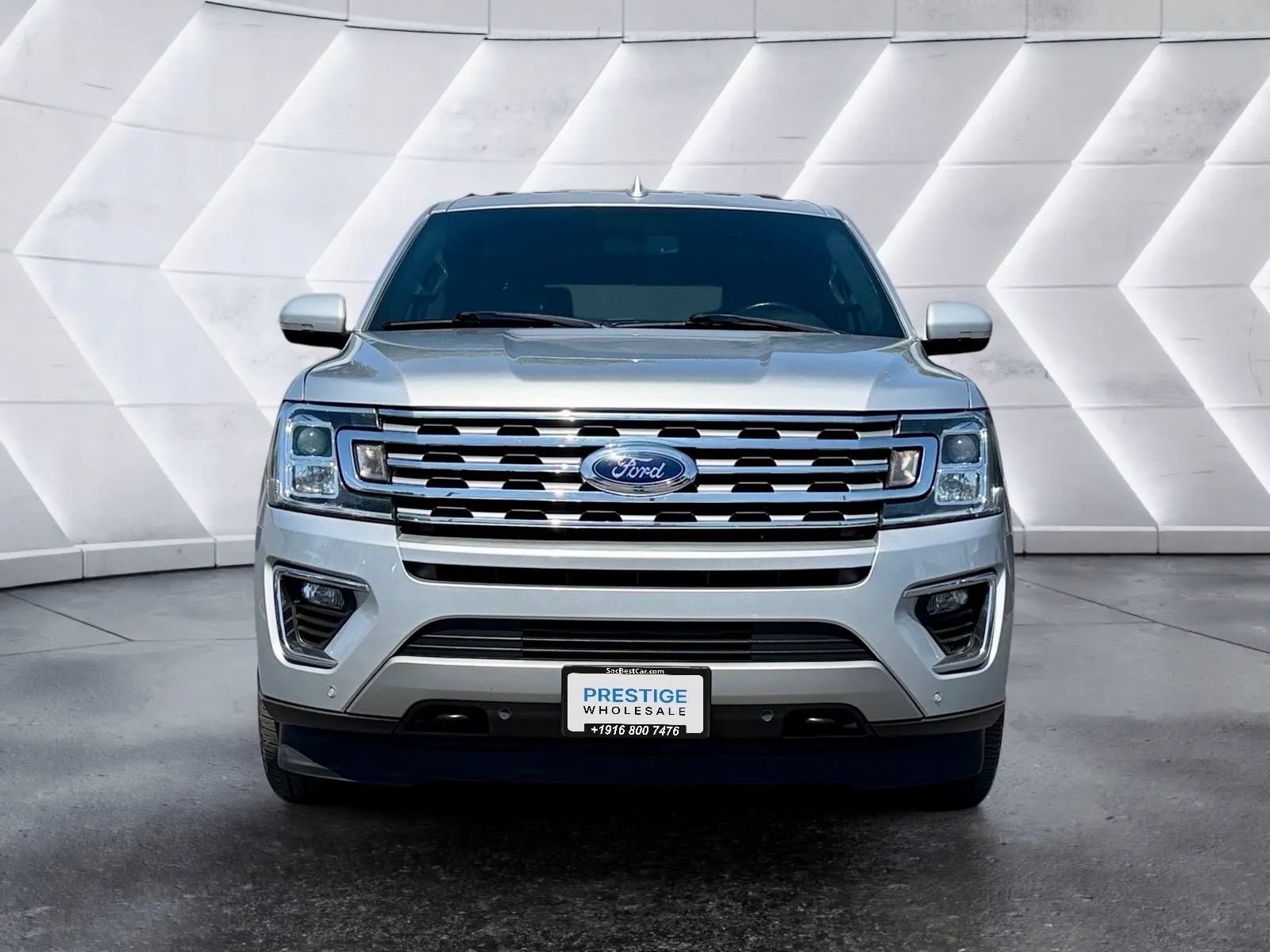 Used 2018 Ford Expedition Limited AWD/4WD image 2