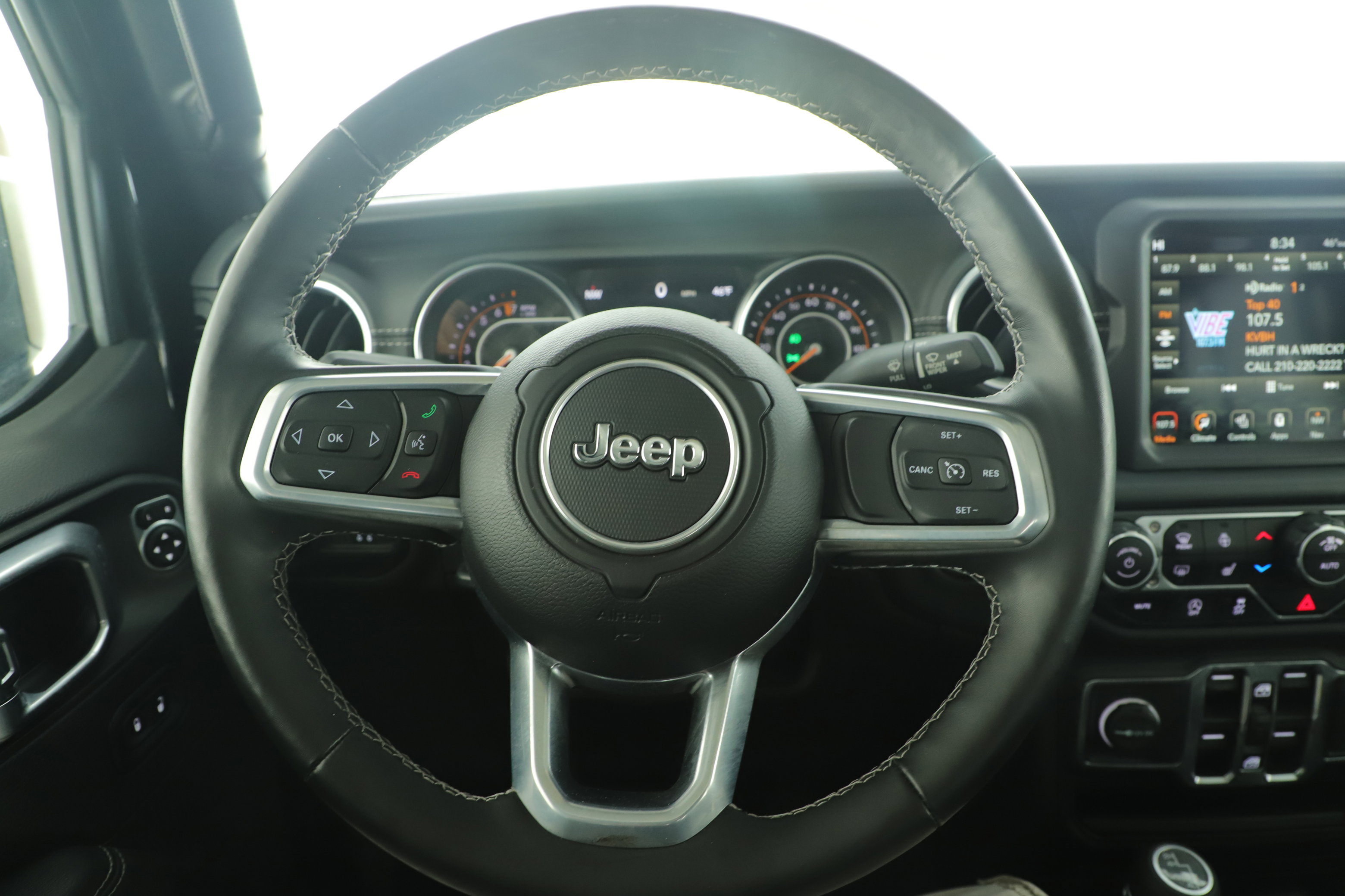 Used 2020 Jeep Gladiator Overland w/ Popular Equipment Package image 15