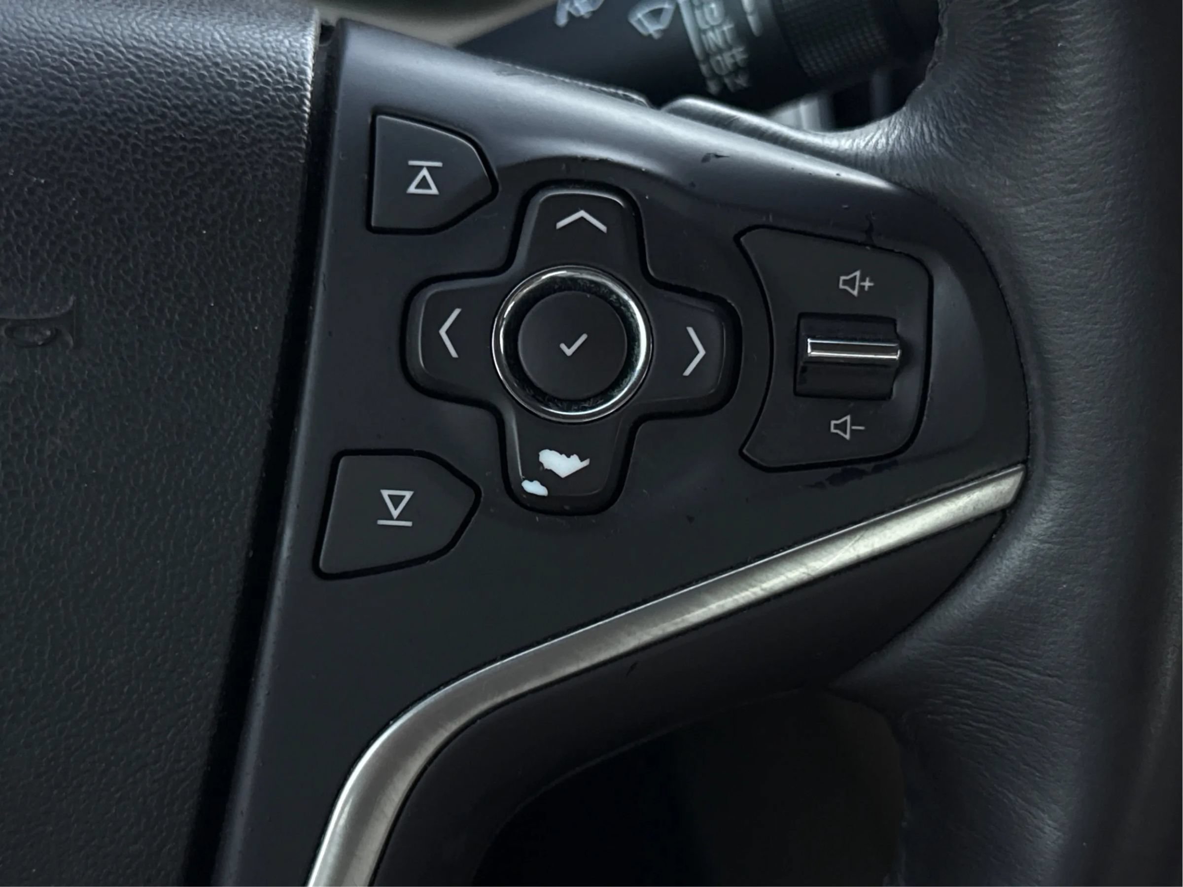 Used 2015 Buick LaCrosse Leather FWD image 31