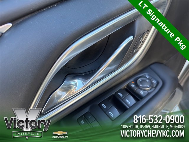 Used 2021 Chevrolet Tahoe LT w/ LT Signature Package image 12