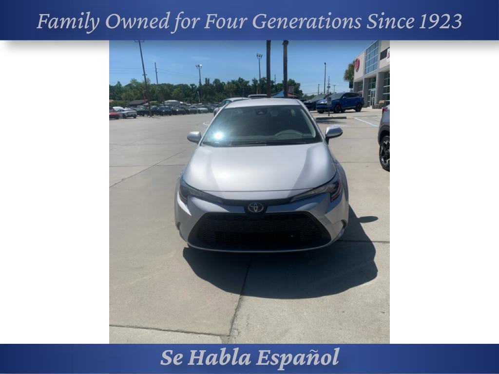 Used 2020 Toyota Corolla LE FWD image 1