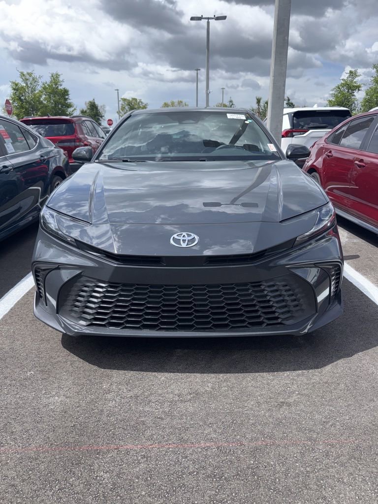 Used 2025 Toyota Camry SE