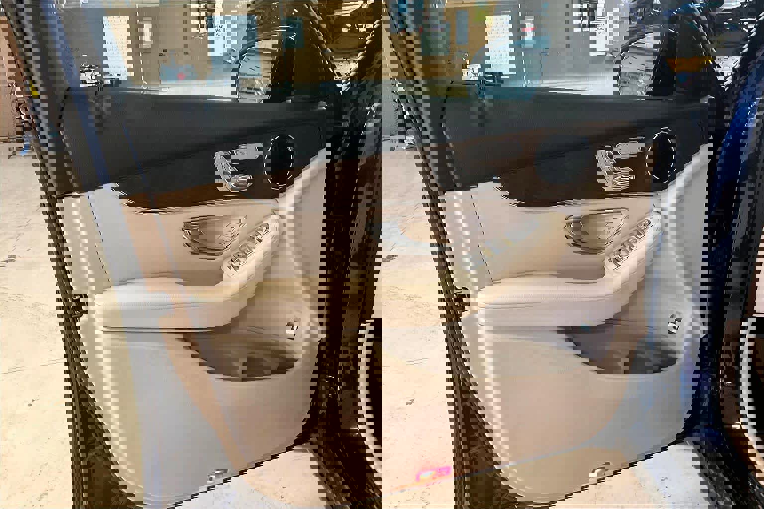 Used 2019 Mercedes-Benz GLC 300 image 20