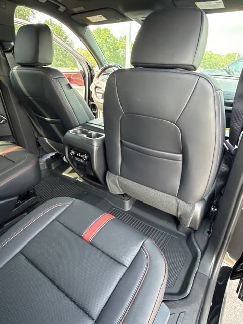 New 2026 Chevrolet Traverse RS w/ LPO, Floor Liner Package AWD/4WD image 38