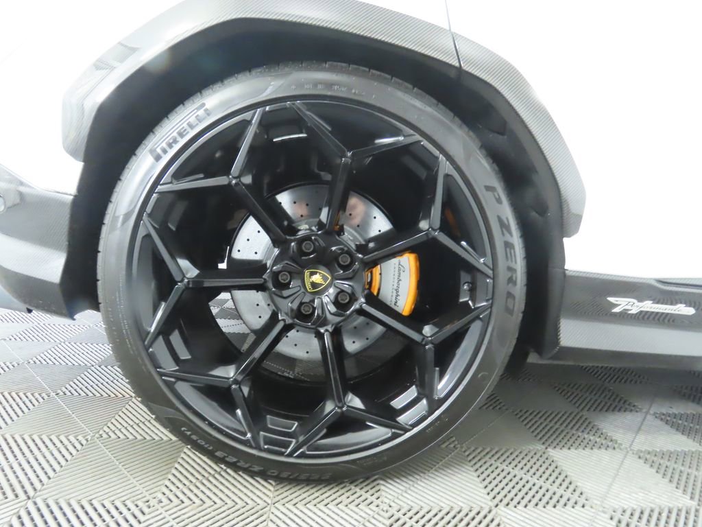 Used 2024 Lamborghini Urus Performante image 33