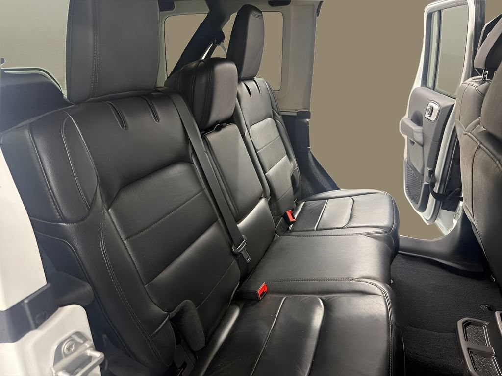 Used 2020 Jeep Wrangler Unlimited Sahara AWD/4WD image 19
