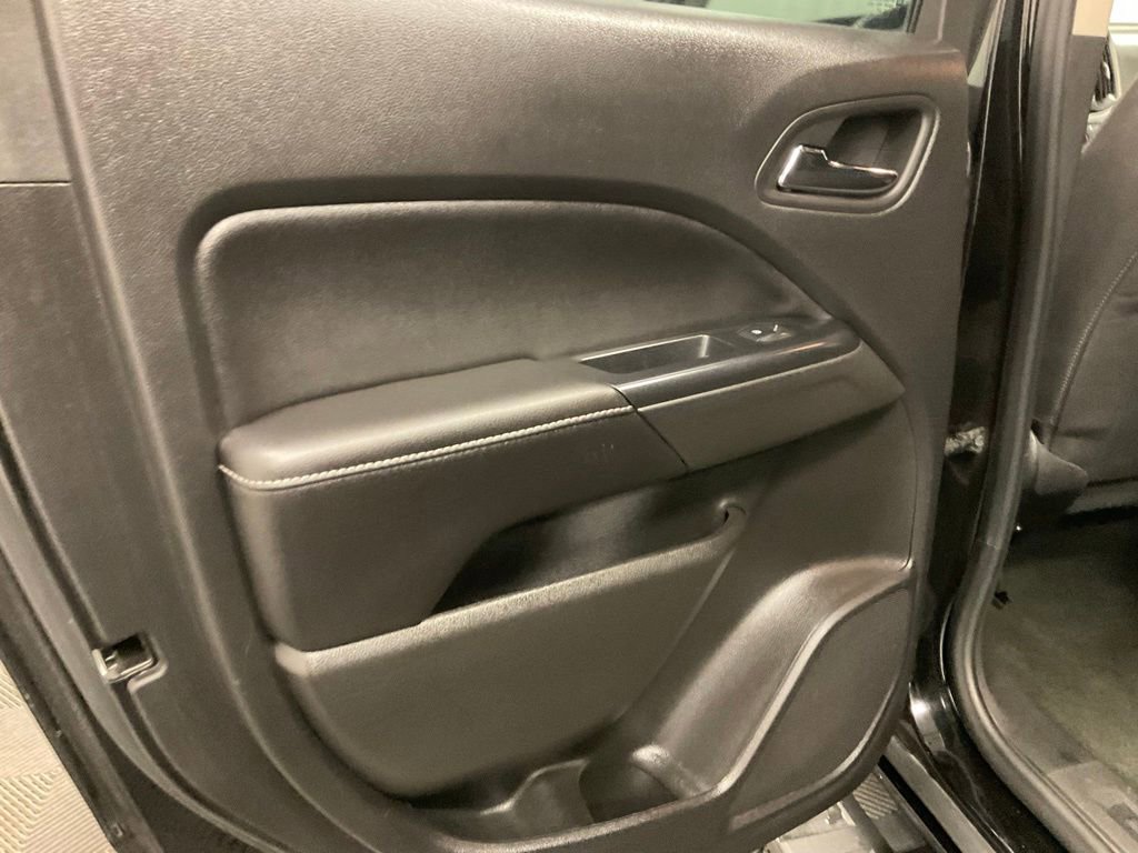 Used 2016 GMC Canyon SLE w/ Nightfall Edition AWD/4WD image 27