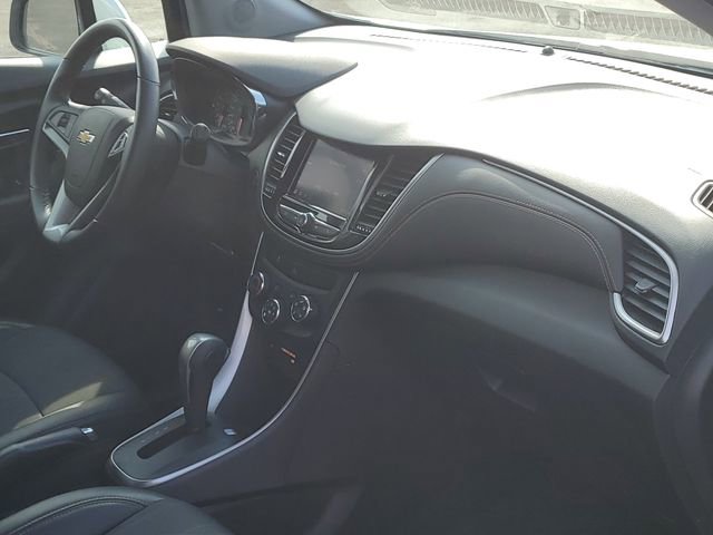 Used 2022 Chevrolet Trax LT w/ LT Convenience Package image 27