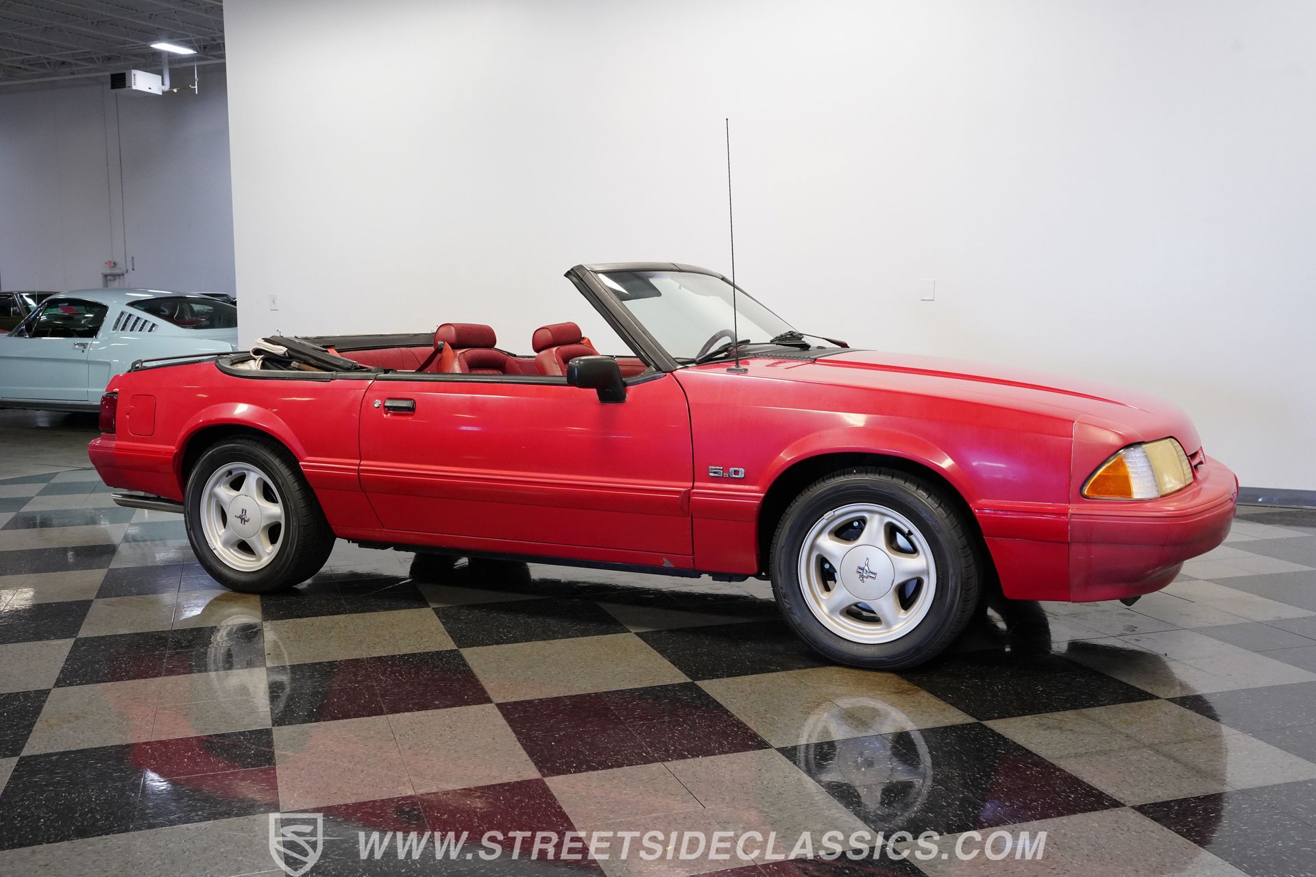 Used 1992 Ford Mustang LX RWD image 16