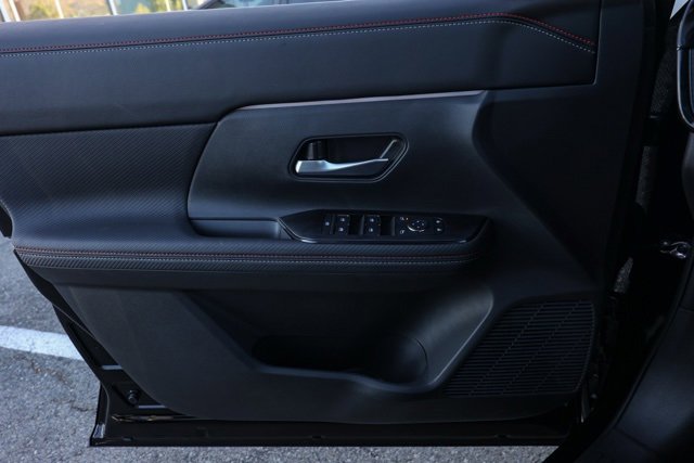 New 2025 Nissan Kicks SR image 23