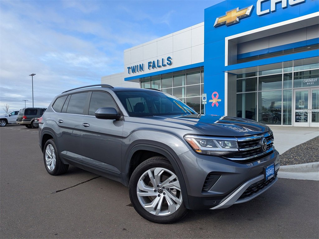 Used 2023 Volkswagen Atlas SE w/ Panoramic Sunroof Package