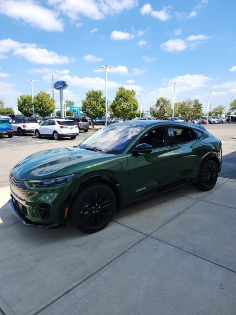 New 2026 Ford Mustang Mach-E Premium w/ Sport Appearance Package AWD/4WD image 4