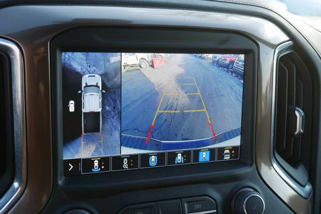 Used 2022 Chevrolet Silverado 3500 High Country w/ Safety Package II image 5