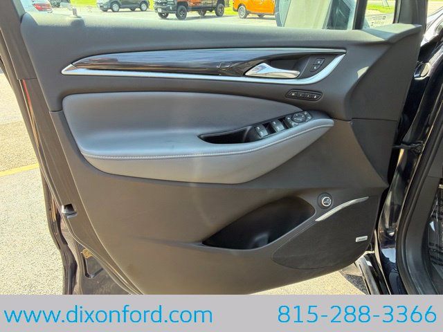 Used 2020 Buick Enclave Premium w/ Surround and Sites Package AWD/4WD image 25