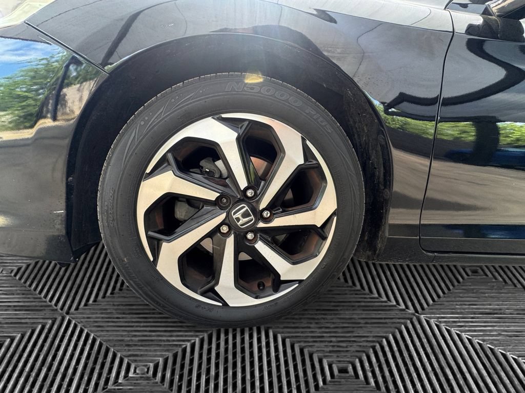 Used 2017 Honda Accord EX-L image 9