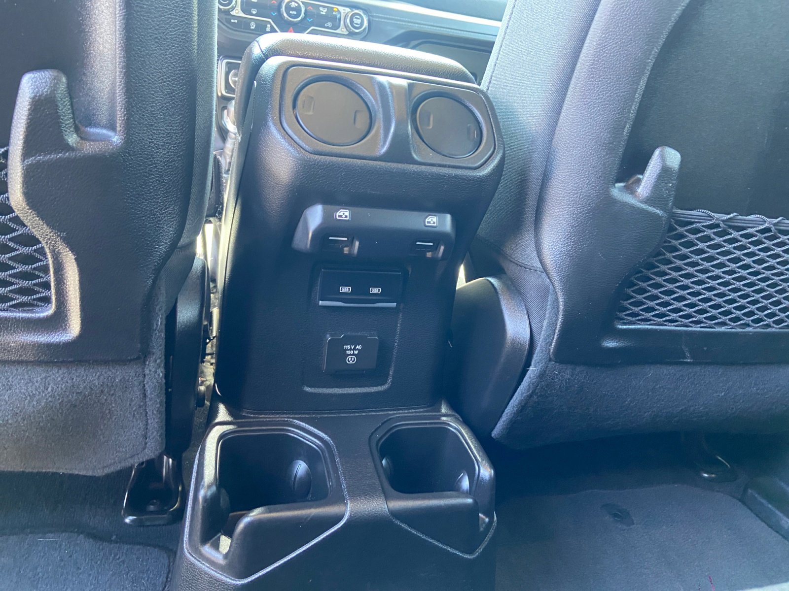 Used 2024 Jeep Wrangler Unlimited Rubicon AWD/4WD image 32