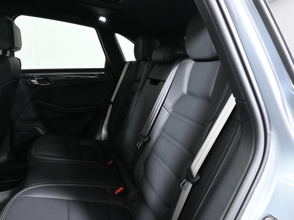 Used 2026 Porsche Macan S AWD/4WD image 7