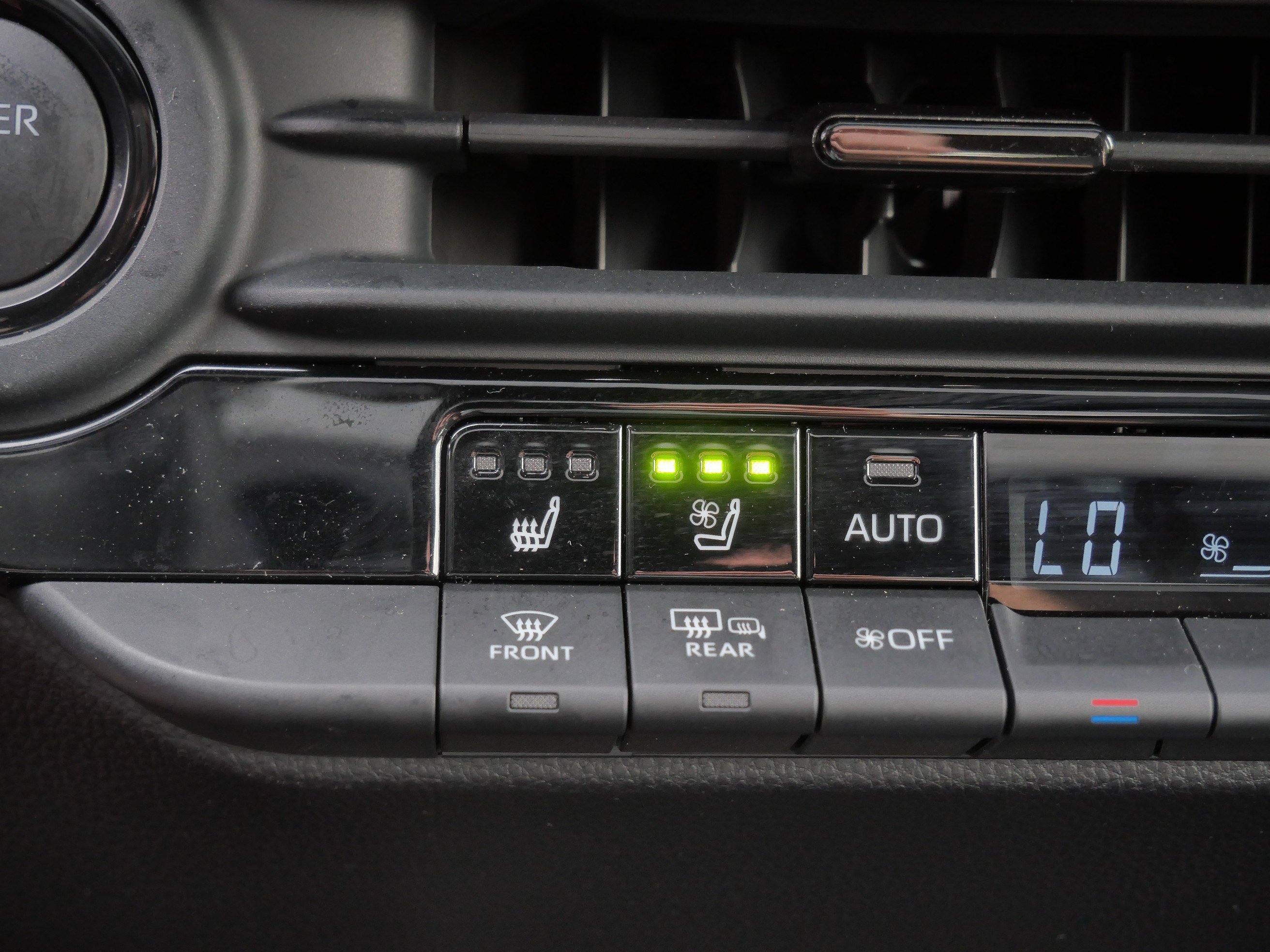 Certified 2026 Toyota Crown AWD/4WD image 31