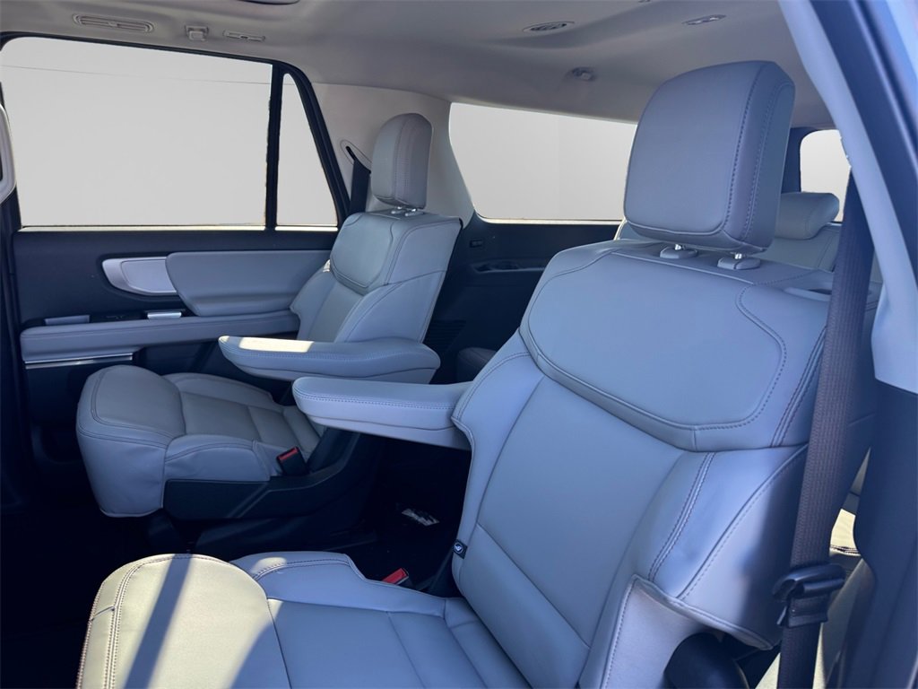 New 2025 Ford Expedition Max Active image 13