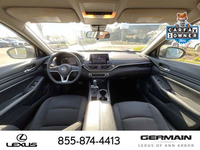 Used 2024 Nissan Altima 2.5 SV FWD image 15