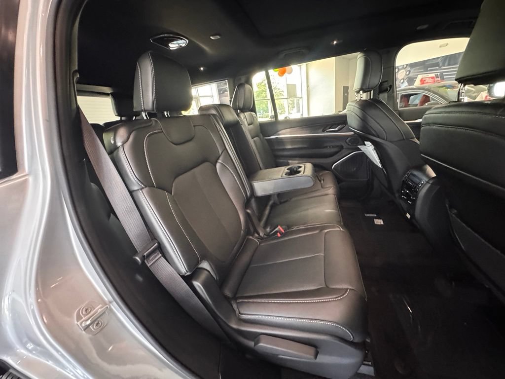 New 2026 Jeep Grand Cherokee L Limited AWD/4WD image 22