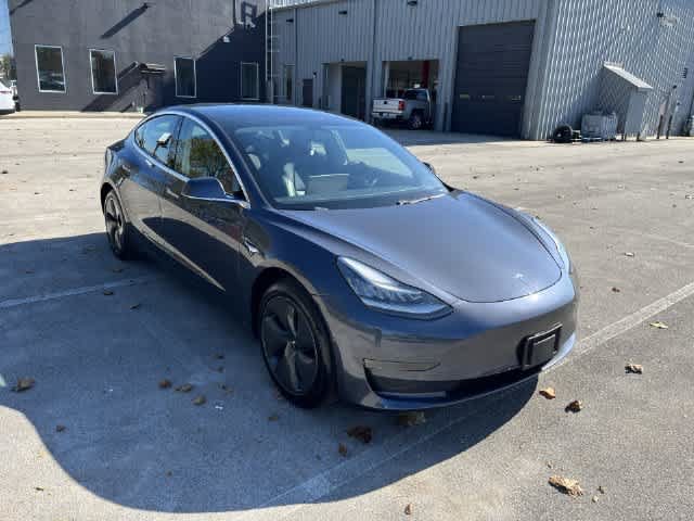 Used 2020 Tesla Model 3 Standard Range RWD image 2
