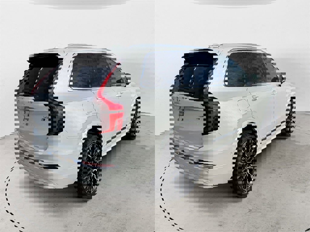 New 2025 Volvo XC90 B6 Ultra w/ Protection Package image 6