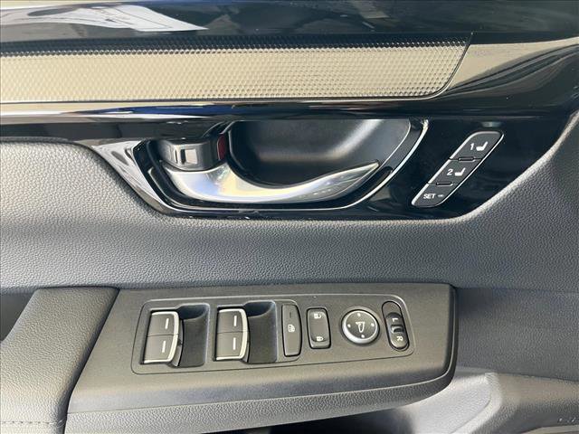 Used 2025 Honda CR-V EX-L image 17